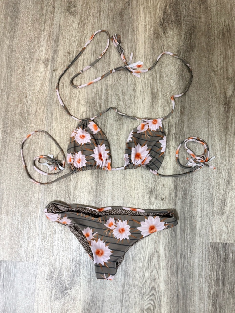 🌺Acacia✨ Rare Swimsuit Set